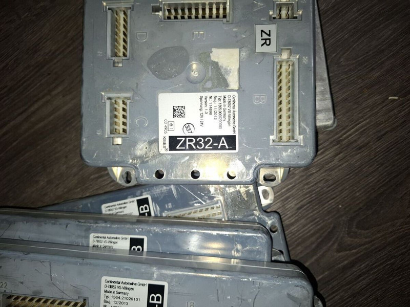 MAN ZR2-BS - VDO D78052 VS - Bloc de gestion: photos 1 MAN ZR2-BS - VDO D78052 VS - Bloc de gestion: photos 1