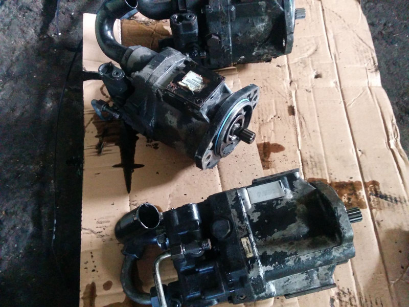 Scania 470177 Hydraulic pump - Pompe hydraulique: photos 1 Scania 470177 Hydraulic pump - Pompe hydraulique: photos 1
