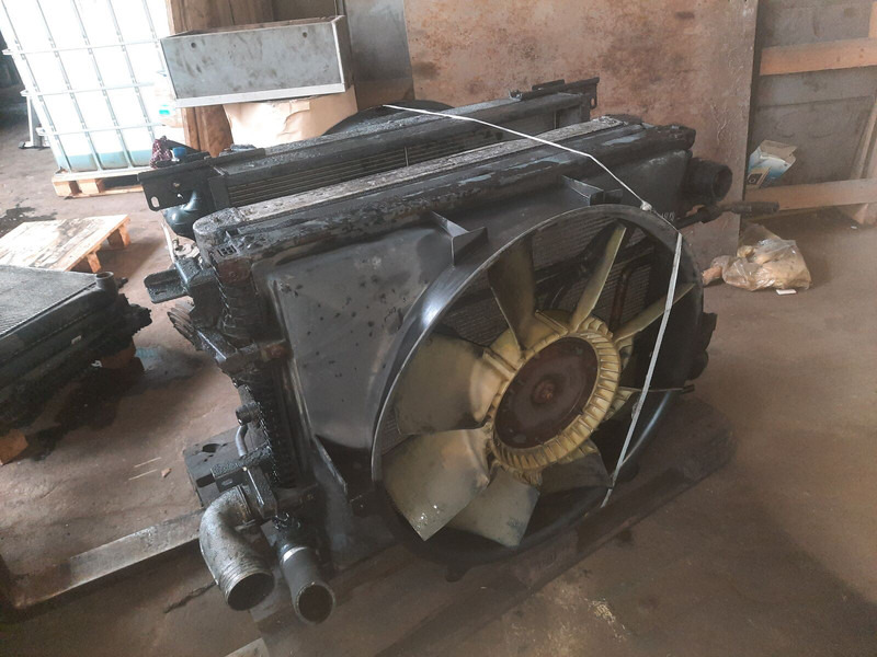 Scania Volvo - Radiateur: photos 1 Scania Volvo - Radiateur: photos 1