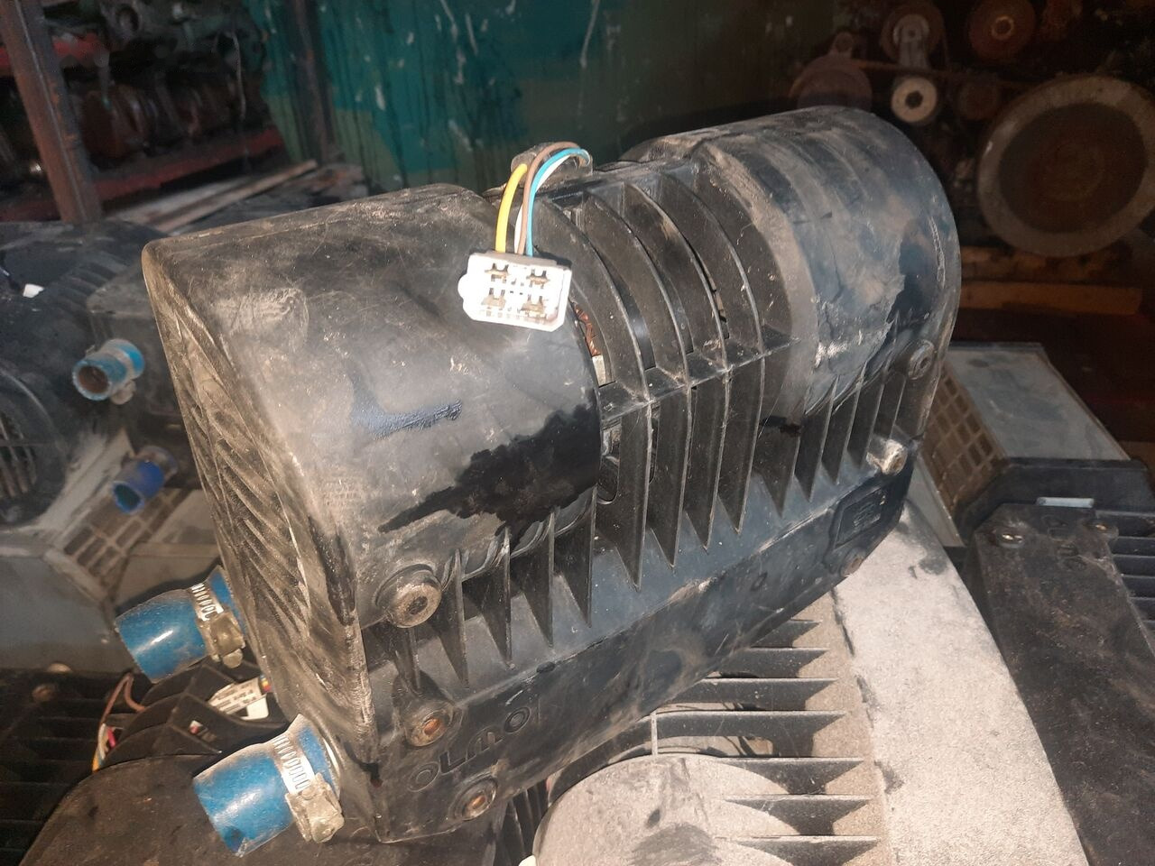 Cabine et intérieur pour Bus Solaris ventilyator   IVECO Cursor 8: photos 10