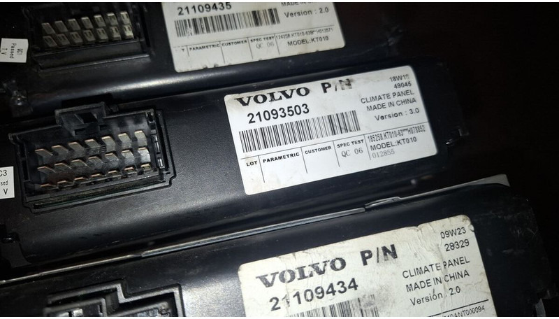 Volvo 20815236-P04. 70327101. 2054900 . 20744283-01. 3192577. 20815236 - Bloc de gestion: photos 3 Volvo 20815236-P04. 70327101. 2054900 . 20744283-01. 3192577. 20815236 - Bloc de gestion: photos 3