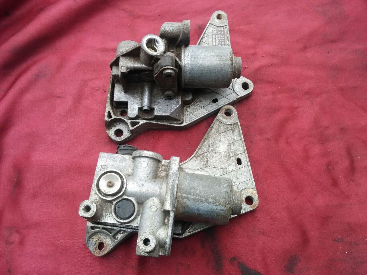 Volvo 21707055.\\ 2137905 Volvo B12 - Valve pour Bus: photos 3 Volvo 21707055.\\ 2137905 Volvo B12 - Valve pour Bus: photos 3
