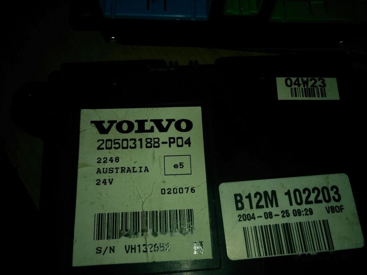Volvo 70329277 / 70395975-P01 / 70361720-P01 / 70322237-P02 Volvo B12 - Bloc de gestion pour Bus: photos 4 Volvo 70329277 / 70395975-P01 / 70361720-P01 / 70322237-P02 Volvo B12 - Bloc de gestion pour Bus: photos 4