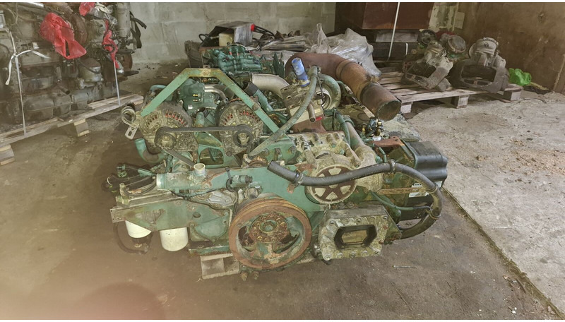 Volvo D12E340EC06 - Moteur: photos 4 Volvo D12E340EC06 - Moteur: photos 4