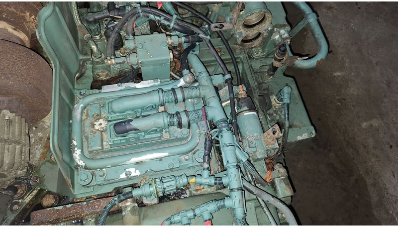 Volvo D12E340EC06 - Moteur: photos 3 Volvo D12E340EC06 - Moteur: photos 3