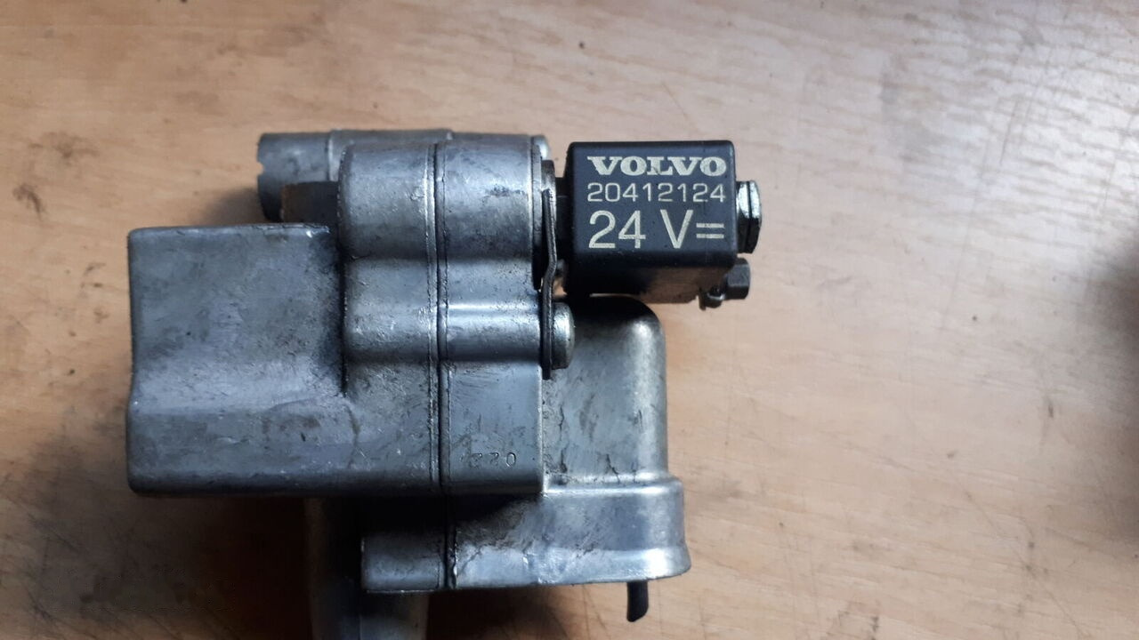 Volvo privoda shkivov remney i toplivnogo nasosa 8148452 Volvo - Vilebrequin pour Camion: photos 5 Volvo privoda shkivov remney i toplivnogo nasosa 8148452 Volvo - Vilebrequin pour Camion: photos 5