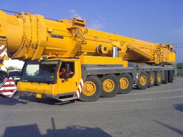 LIEBHERR LTM 1500-8.1 - Grue mobile: photos 1 LIEBHERR LTM 1500-8.1 - Grue mobile: photos 1