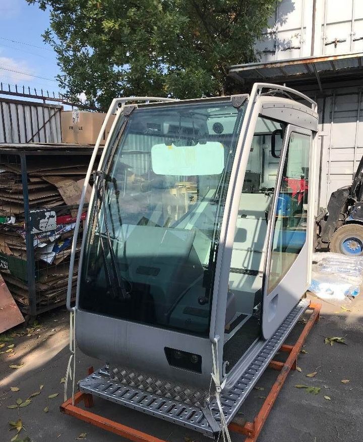 New TADANO FAUN ATF superstructure cab for TADANO FAUN ATF mobile crane - Cabine pour Grue mobile: photos 1 New TADANO FAUN ATF superstructure cab for TADANO FAUN ATF mobile crane - Cabine pour Grue mobile: photos 1
