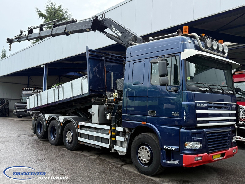 DAF XF 95.430 HIAB 330-5, 8x2 - Camion plateau, Camion grue: photos 1 DAF XF 95.430 HIAB 330-5, 8x2 - Camion plateau, Camion grue: photos 1