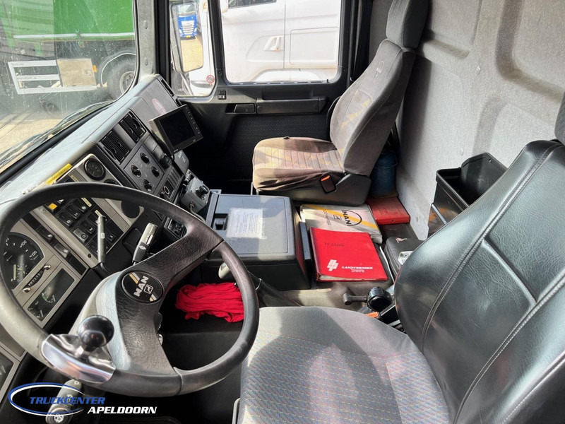 MAN 26.403 Manuel, Retarder, Reduction axle, 14250 liter - Camion citerne: photos 5 MAN 26.403 Manuel, Retarder, Reduction axle, 14250 liter - Camion citerne: photos 5