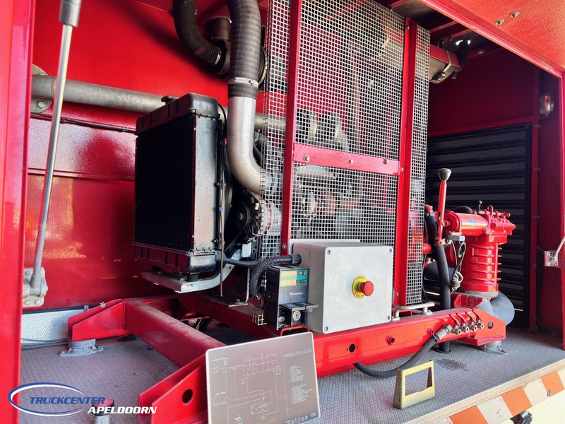 Renault Thomas Sides BS13 4x4, Twin engine! - Camion de pompier: photos 5 Renault Thomas Sides BS13 4x4, Twin engine! - Camion de pompier: photos 5