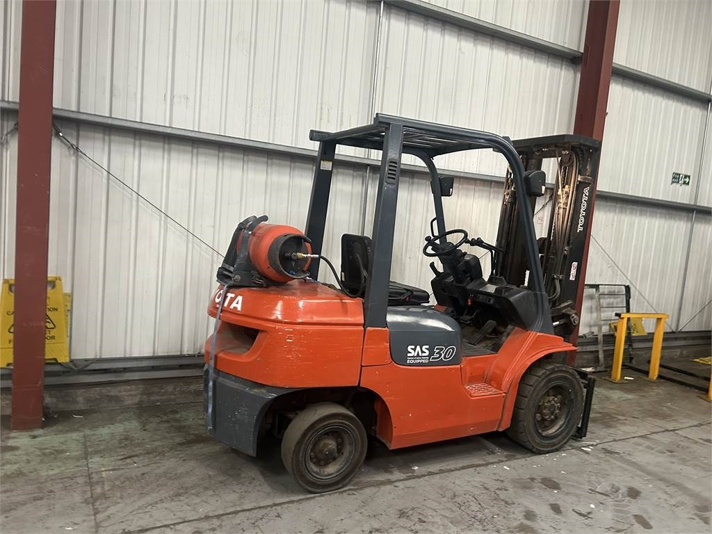 Toyota 7FGF30  - crédit-bail Toyota 7FGF30: photos 6