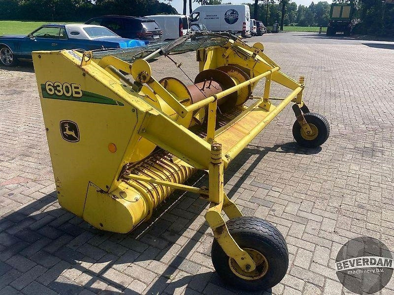 John Deere Pick-up 630B - Accessoire de matériels de récolte: photos 3 John Deere Pick-up 630B - Accessoire de matériels de récolte: photos 3