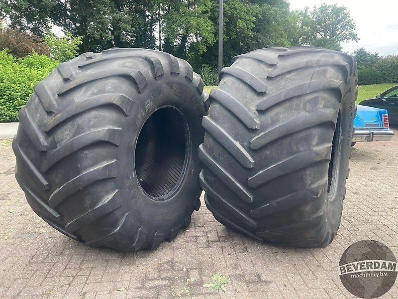 Michelin MEGA BIB 1050/50R32 - Pneu pour Machine agricole: photos 1 Michelin MEGA BIB 1050/50R32 - Pneu pour Machine agricole: photos 1