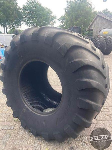 Michelin MEGA BIB 1050/50R32 - Pneu pour Machine agricole: photos 4 Michelin MEGA BIB 1050/50R32 - Pneu pour Machine agricole: photos 4