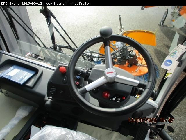 CityCat 5006 Bucher CC5006 beidseitig + Frontbes - Balayeuse de voirie: photos 4 CityCat 5006 Bucher CC5006 beidseitig + Frontbes - Balayeuse de voirie: photos 4