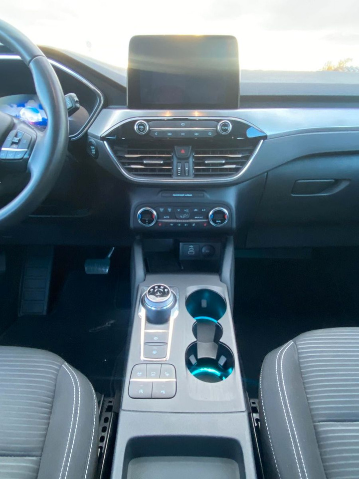 Ford Kuga Titanium 4X4 AWD - SUV: photos 5 Ford Kuga Titanium 4X4 AWD - SUV: photos 5