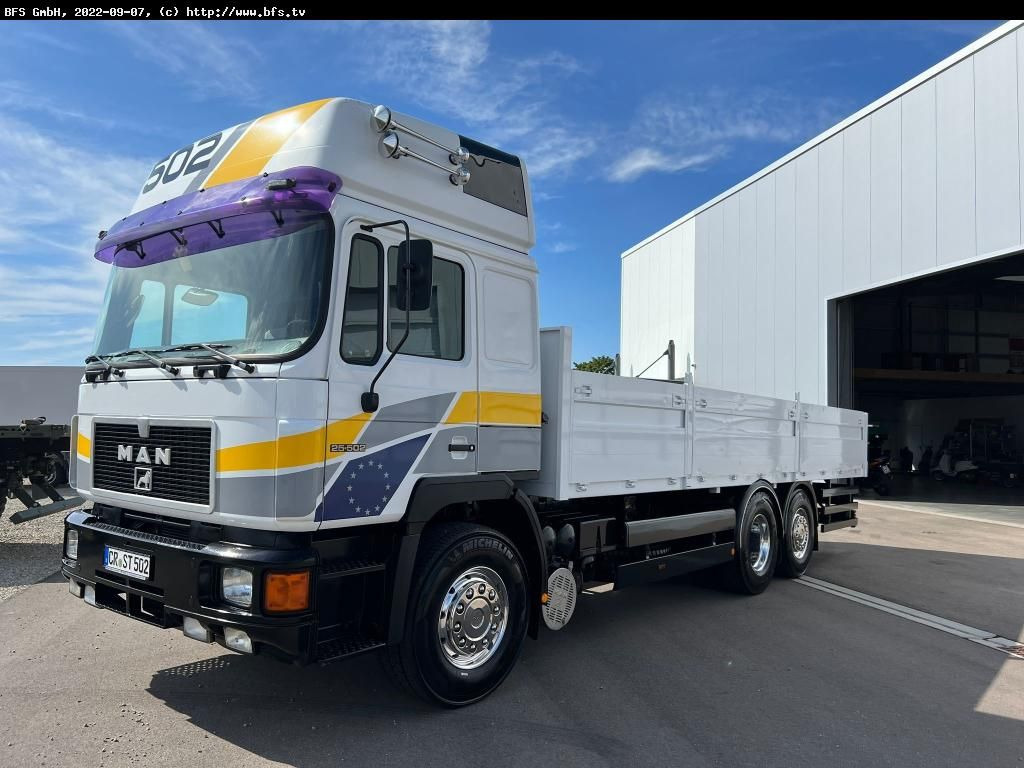 MAN H 25 25.502 FNL/BL F90 V10 - Camion plateau: photos 1 MAN H 25 25.502 FNL/BL F90 V10 - Camion plateau: photos 1