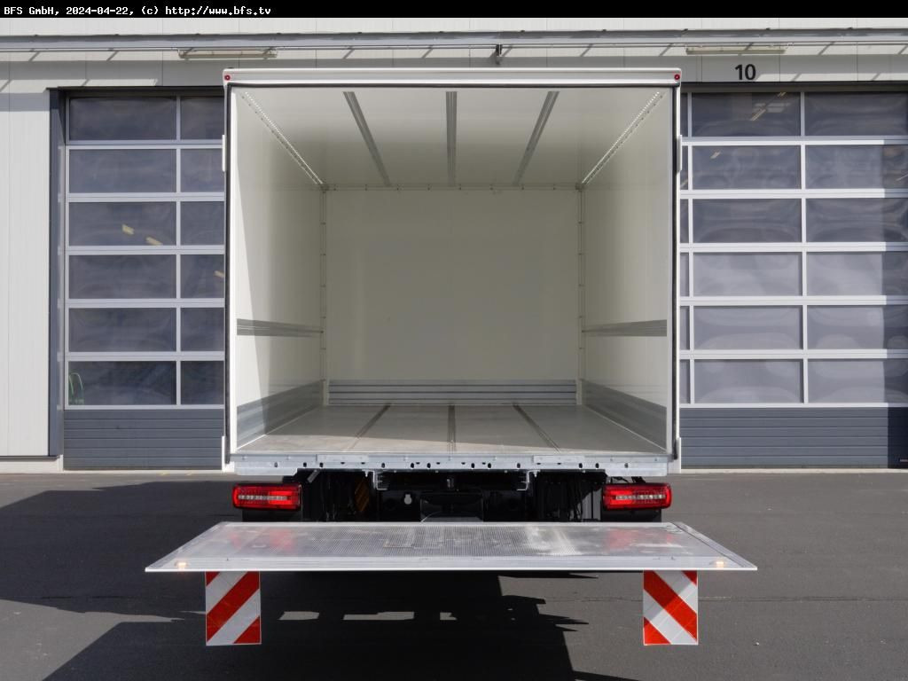 MAN TGL (TG3) 12.220 4x2 BL CH - Camion fourgon: photos 3 MAN TGL (TG3) 12.220 4x2 BL CH - Camion fourgon: photos 3