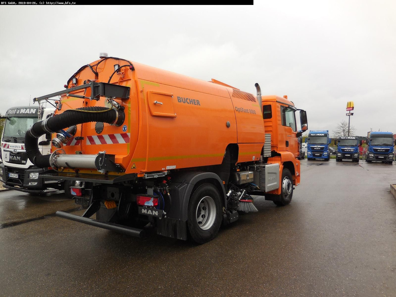 MAN TGS 18.420 4X2 BL Bucher OF 8000 TWIN beidseitig - Balayeuse de voirie: photos 2 MAN TGS 18.420 4X2 BL Bucher OF 8000 TWIN beidseitig - Balayeuse de voirie: photos 2