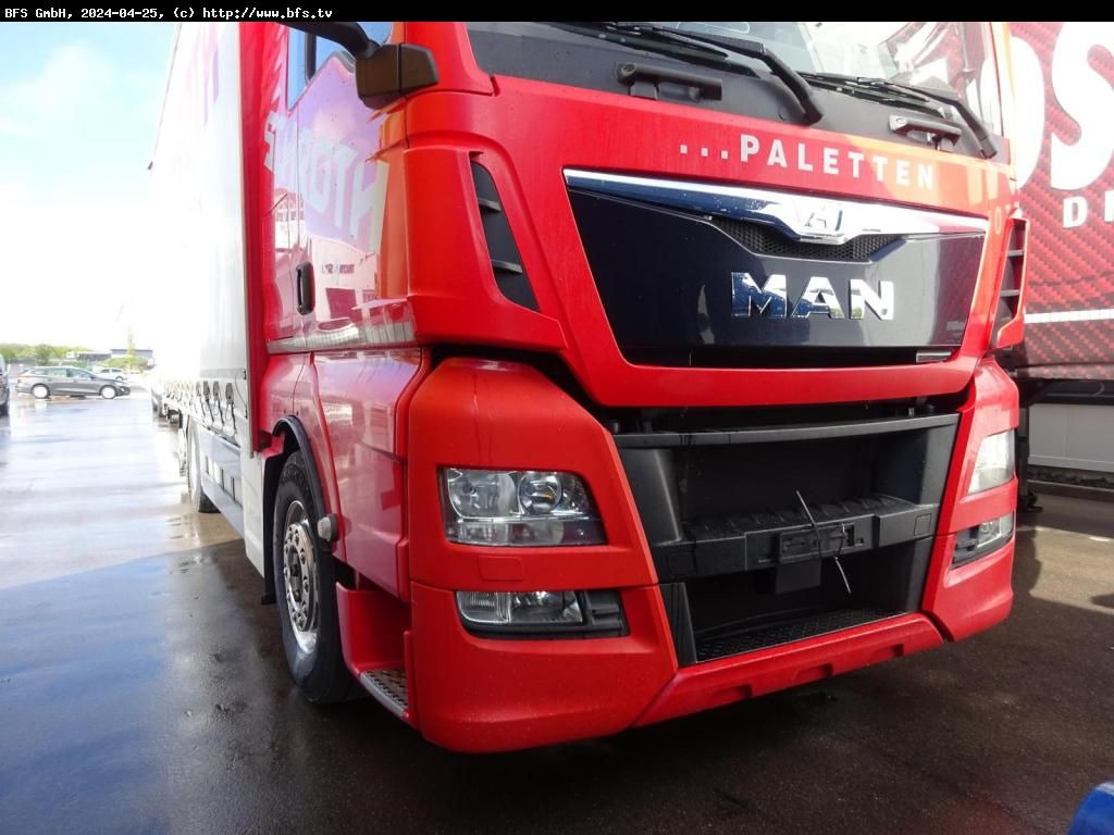 MAN TGX 26.440 6x2-2 LL lenk lift Achse Hub-Dach - Camion à rideaux coulissants: photos 3 MAN TGX 26.440 6x2-2 LL lenk lift Achse Hub-Dach - Camion à rideaux coulissants: photos 3