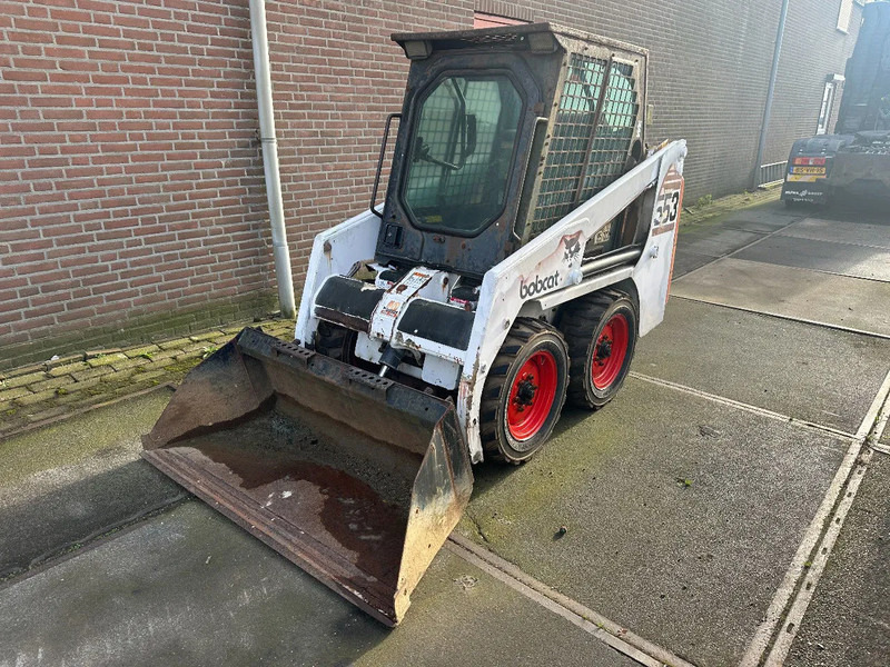 Bobcat 553 - Mini chargeuse: photos 1 Bobcat 553 - Mini chargeuse: photos 1