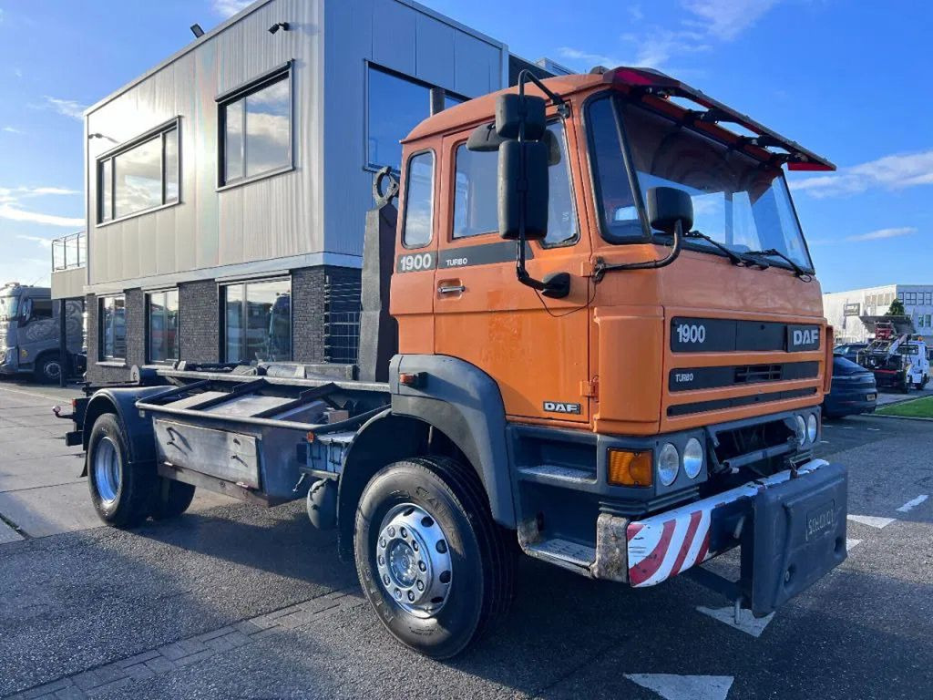 DAF 1900 TURBO 4X4 HOOKLIFT - Camion ampliroll: photos 3 DAF 1900 TURBO 4X4 HOOKLIFT - Camion ampliroll: photos 3