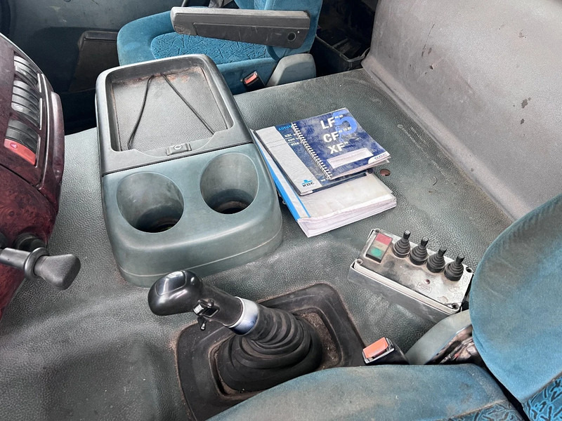 DAF CF 85.380 6X2 + MKG 141 A2 CRANE + 20 TON HOOKLIFT - EURO 3 - MANUAL GEAR - 10 TYRES - crédit-bail DAF CF 85.380 6X2 + MKG 141 A2 CRANE + 20 TON HOOKLIFT - EURO 3 - MANUAL GEAR - 10 TYRES: photos 19 DAF CF 85.380 6X2 + MKG 141 A2 CRANE + 20 TON HOOKLIFT - EURO 3 - MANUAL GEAR - 10 TYRES - crédit-bail DAF CF 85.380 6X2 + MKG 141 A2 CRANE + 20 TON HOOKLIFT - EURO 3 - MANUAL GEAR - 10 TYRES: photos 19