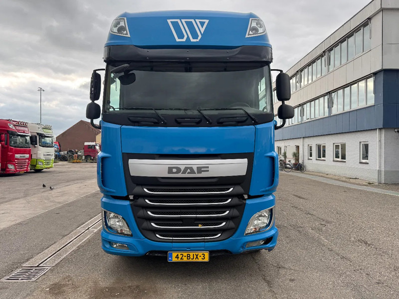 DAF XF 460 6X2 EURO 6 + FLOOR HANGER MOT 07-2026 - Camion à rideaux coulissants: photos 2 DAF XF 460 6X2 EURO 6 + FLOOR HANGER MOT 07-2026 - Camion à rideaux coulissants: photos 2