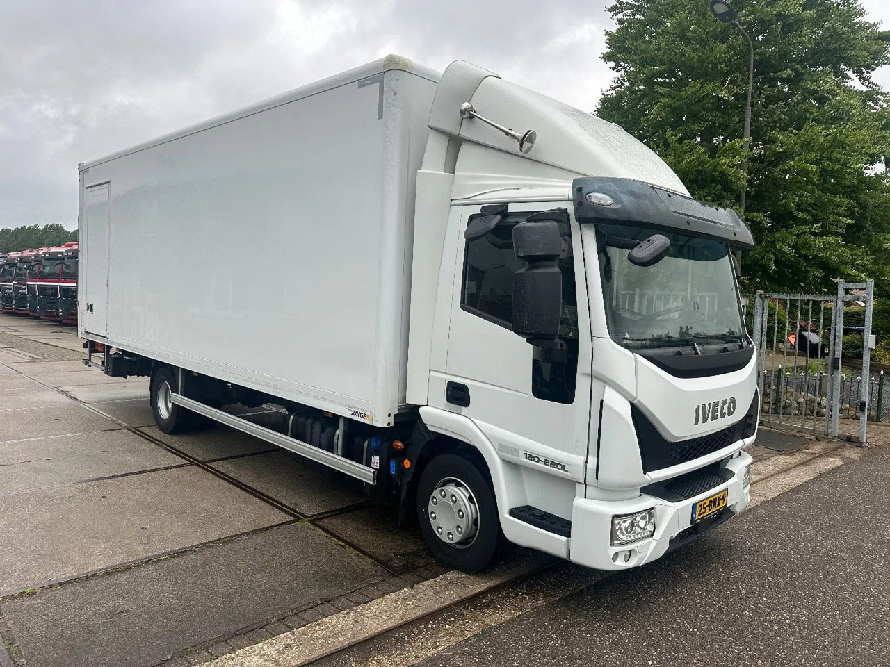 Iveco ML 120 -220 L, DHOLLANDIA LIFT, BOX 726X250X240 - Camion fourgon: photos 3 Iveco ML 120 -220 L, DHOLLANDIA LIFT, BOX 726X250X240 - Camion fourgon: photos 3