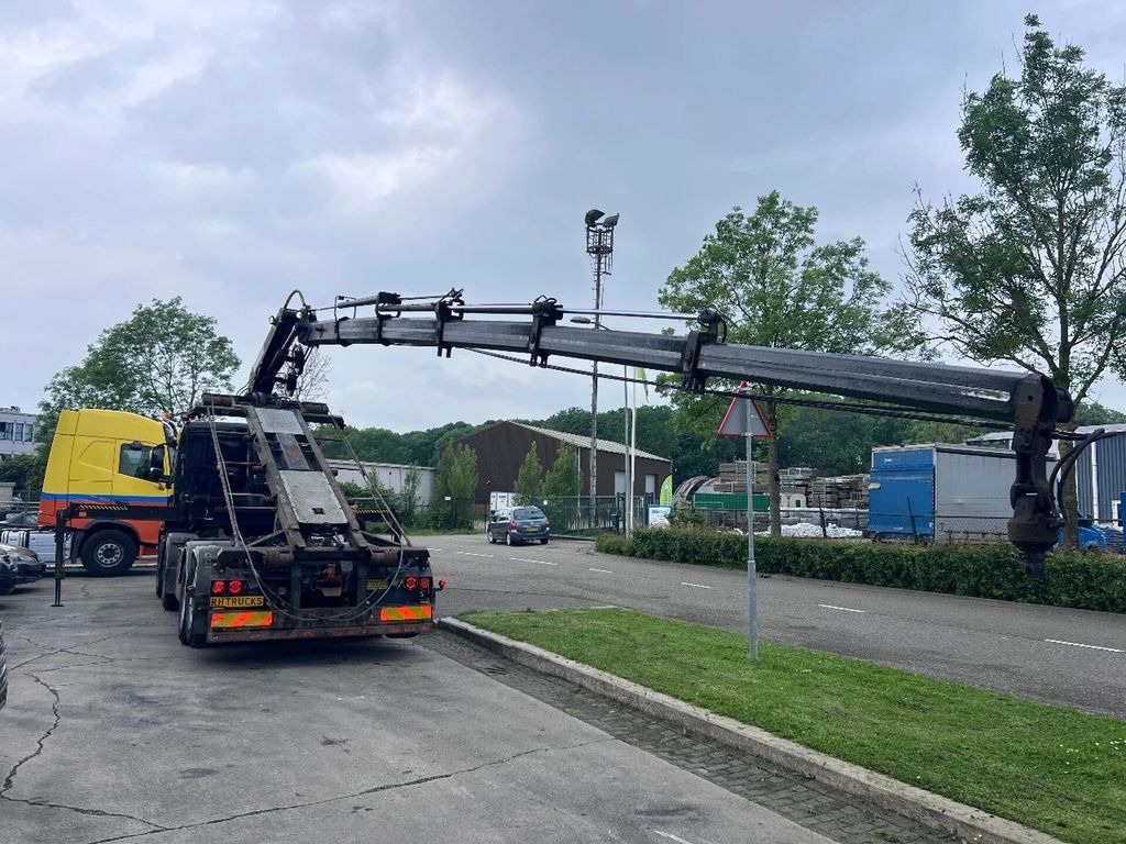 MAN TGS 35.440 8X2-4 + HIAB 220C-5 REMOTE + CABLE LI - Camion ampliroll: photos 5 MAN TGS 35.440 8X2-4 + HIAB 220C-5 REMOTE + CABLE LI - Camion ampliroll: photos 5