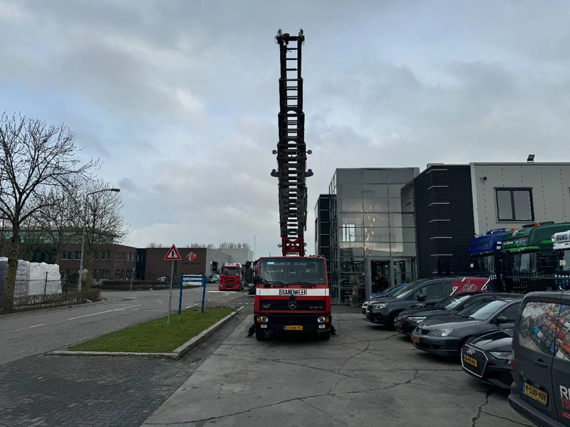 Mercedes-Benz 1120 OF MAGIRUS 24 METER + KORF + SLANGS - Camion de pompier: photos 2 Mercedes-Benz 1120 OF MAGIRUS 24 METER + KORF + SLANGS - Camion de pompier: photos 2