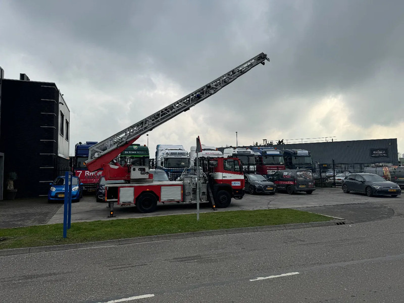 Mercedes-Benz 1120 OF MAGIRUS 24 METER + KORF + SLANGS - Camion de pompier: photos 4 Mercedes-Benz 1120 OF MAGIRUS 24 METER + KORF + SLANGS - Camion de pompier: photos 4