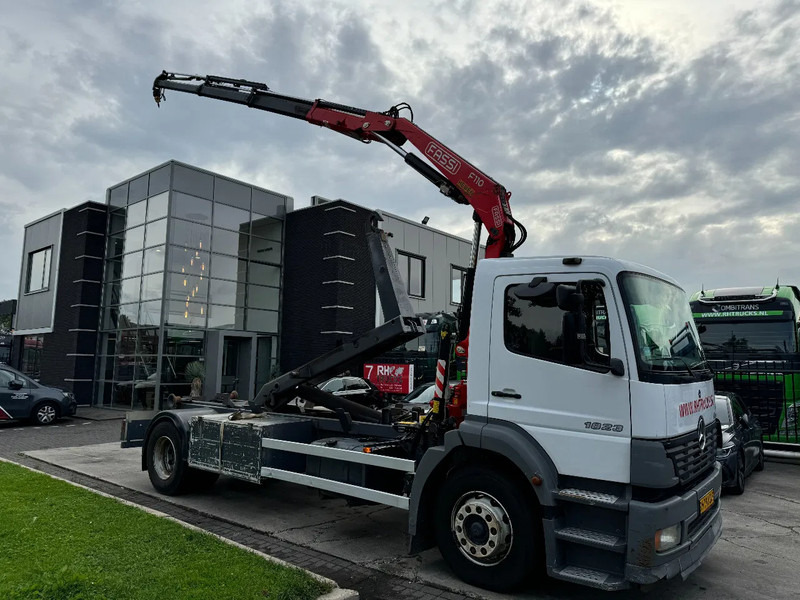 Mercedes-Benz LS 1923 ATEGO + 2011 FASSI F110 + 2011 VDS HOOKLIFT - Camion ampliroll, Camion grue: photos 3 Mercedes-Benz LS 1923 ATEGO + 2011 FASSI F110 + 2011 VDS HOOKLIFT - Camion ampliroll, Camion grue: photos 3