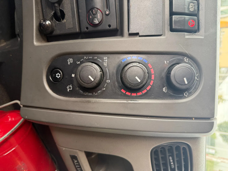 Renault Premium 380 380 6X2 STUURAS - Camion fourgon: photos 5 Renault Premium 380 380 6X2 STUURAS - Camion fourgon: photos 5