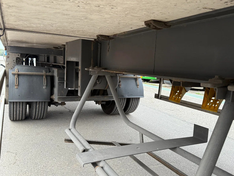 Renders + CARRIER VECTOR 1850 + DHOLLANDIA LIFT - crédit-bail Renders + CARRIER VECTOR 1850 + DHOLLANDIA LIFT: photos 17