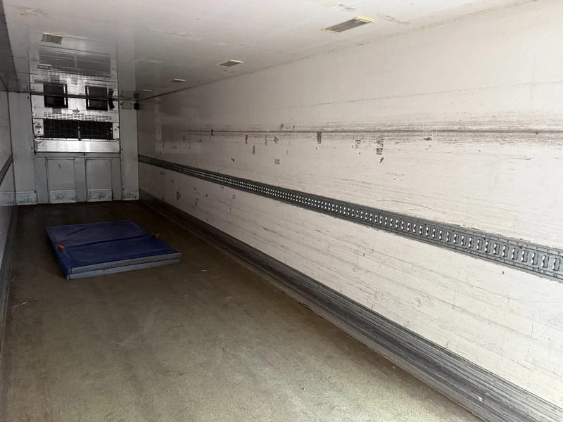 Renders + CARRIER VECTOR 1850 + DHOLLANDIA LIFT - crédit-bail Renders + CARRIER VECTOR 1850 + DHOLLANDIA LIFT: photos 13