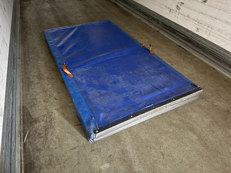 Renders + CARRIER VECTOR 1850 + DHOLLANDIA LIFT - crédit-bail Renders + CARRIER VECTOR 1850 + DHOLLANDIA LIFT: photos 14