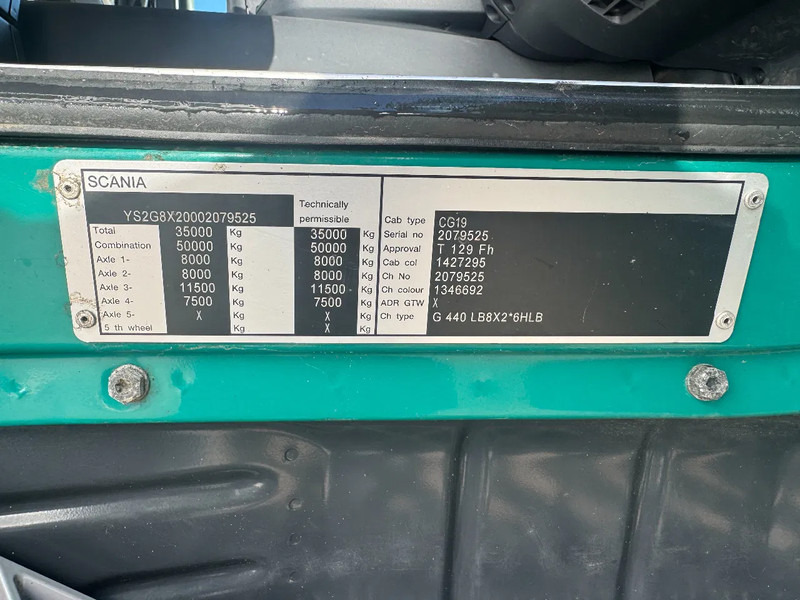 Camion plateau, Camion grue Scania G440 8X2 EURO 6 HMF 8520 + REMOTE CONTROL TWISTLOCKS: photos 16