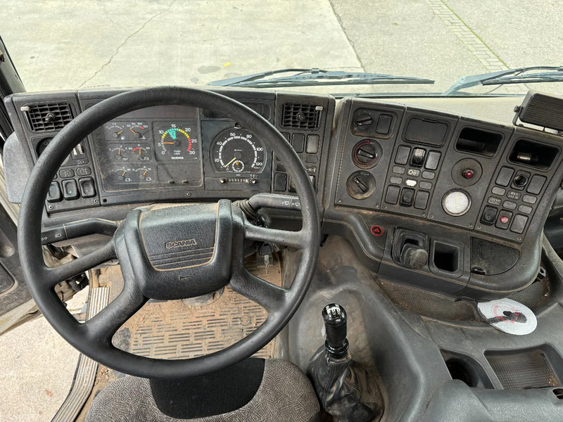 Camion plateau, Camion grue Scania P124-360 6X4 EURO 2 HIAB 200 C-5 ALL 2000: photos 17