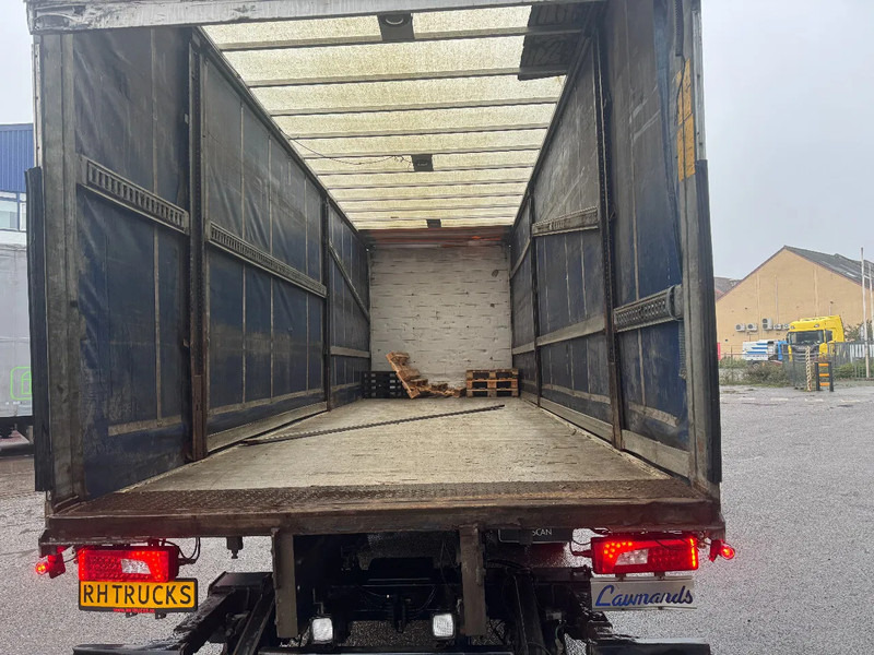 Scania P230 4X2 MANUAL + ZEPRO 2500 KG LIFT + REMOTE CONTROL - Camion à rideaux coulissants: photos 5 Scania P230 4X2 MANUAL + ZEPRO 2500 KG LIFT + REMOTE CONTROL - Camion à rideaux coulissants: photos 5