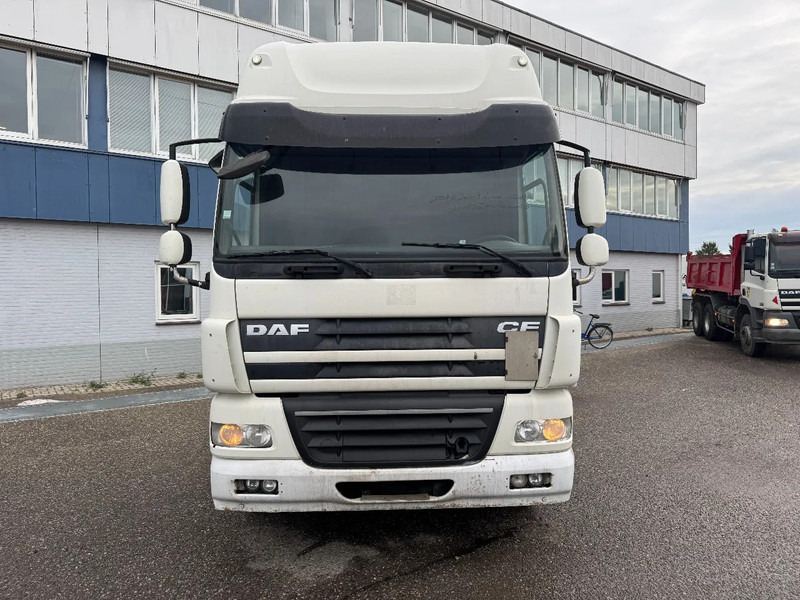 DAF CF 85.460 4X2 EURO 5 SLEEPER CAB - Tracteur routier: photos 2 DAF CF 85.460 4X2 EURO 5 SLEEPER CAB - Tracteur routier: photos 2