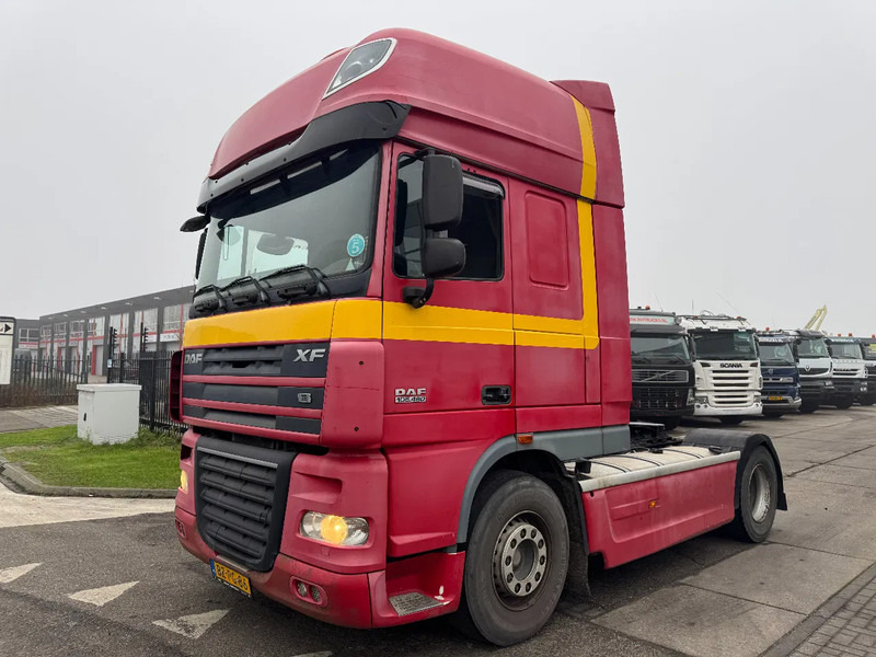 DAF XF 105.460 4X2 - EURO 5 + FULL SPOILER + NL TRUCK - Tracteur routier: photos 1 DAF XF 105.460 4X2 - EURO 5 + FULL SPOILER + NL TRUCK - Tracteur routier: photos 1