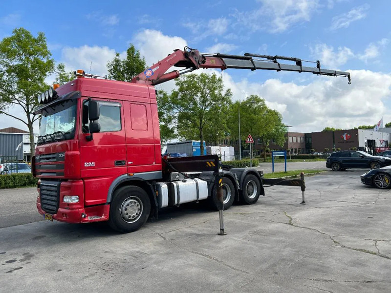 DAF XF 105.460 6X4 EURO 5 + HMF 4220 K6 + REMOTE CONTROL + RETARDER - Tracteur routier: photos 1 DAF XF 105.460 6X4 EURO 5 + HMF 4220 K6 + REMOTE CONTROL + RETARDER - Tracteur routier: photos 1