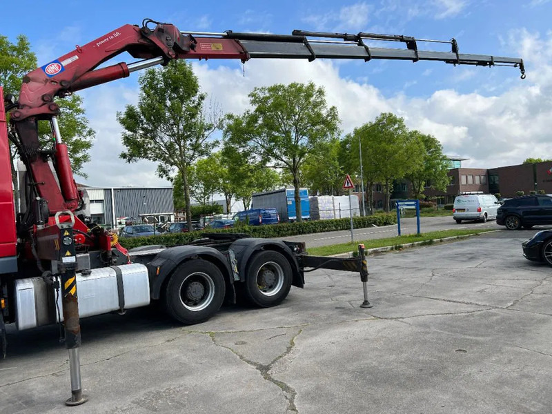 DAF XF 105.460 6X4 EURO 5 + HMF 4220 K6 + REMOTE CONTROL + RETARDER - Tracteur routier: photos 2 DAF XF 105.460 6X4 EURO 5 + HMF 4220 K6 + REMOTE CONTROL + RETARDER - Tracteur routier: photos 2