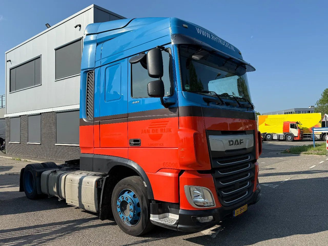 DAF XF 440 4X2 ENGINE RUNNING BUT TICKING! - Tracteur routier: photos 5 DAF XF 440 4X2 ENGINE RUNNING BUT TICKING! - Tracteur routier: photos 5