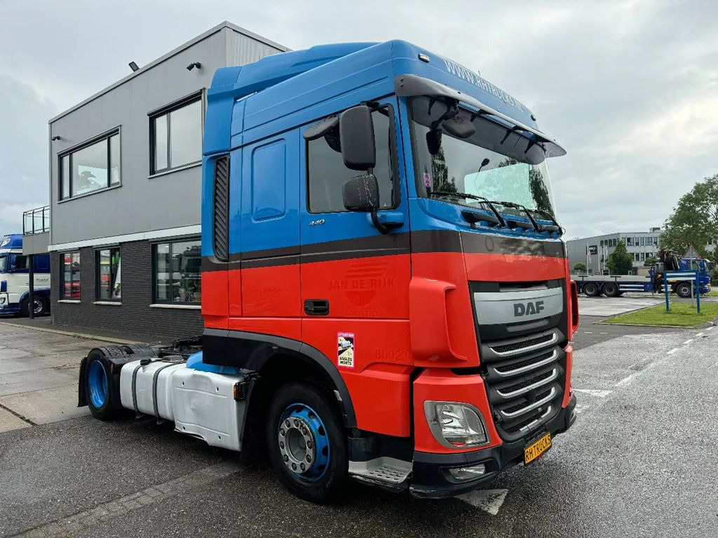 DAF XF 440 4X2 EURO 6 MEGA LOW DECK - Tracteur routier: photos 3 DAF XF 440 4X2 EURO 6 MEGA LOW DECK - Tracteur routier: photos 3