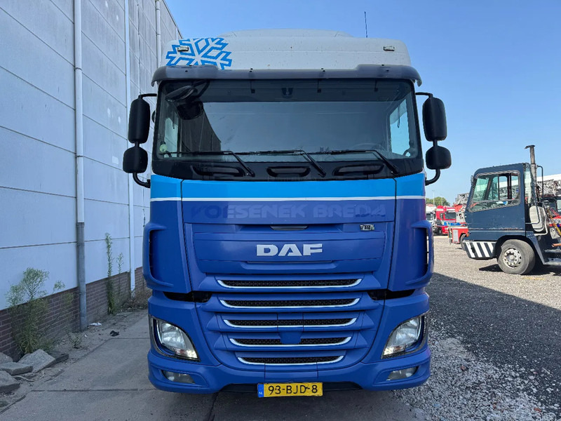 DAF XF 440 4X2 EURO 6 STANDARD TÜV TILL 04-2026 - Tracteur routier: photos 2 DAF XF 440 4X2 EURO 6 STANDARD TÜV TILL 04-2026 - Tracteur routier: photos 2