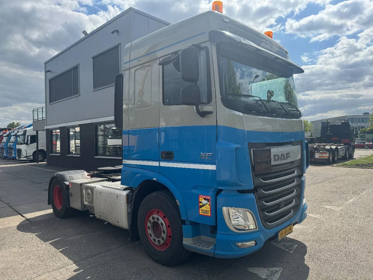 DAF XF 460 4X2 EURO 6 ADR TRS SYSTEM - Tracteur routier: photos 3 DAF XF 460 4X2 EURO 6 ADR TRS SYSTEM - Tracteur routier: photos 3