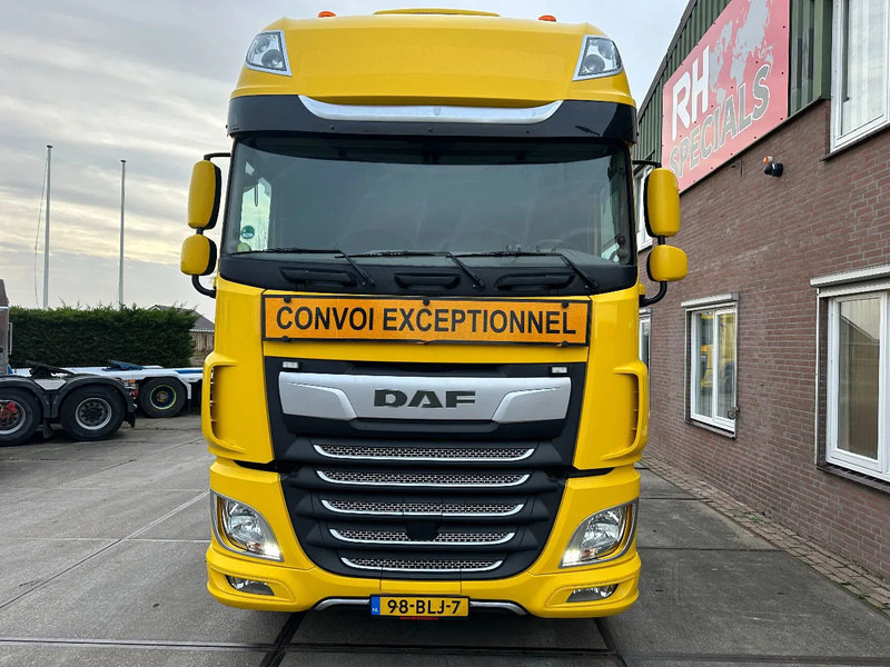 DAF XF 530 8X4 140 TON 384000 KM - Tracteur routier: photos 3 DAF XF 530 8X4 140 TON 384000 KM - Tracteur routier: photos 3